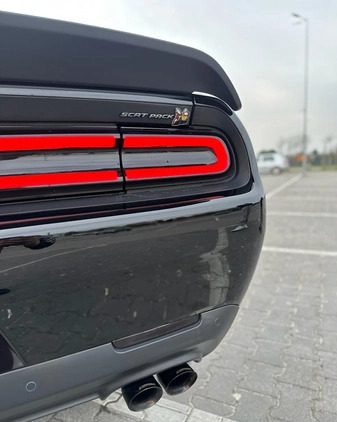 Dodge Challenger cena 235000 przebieg: 9000, rok produkcji 2021 z Września małe 254